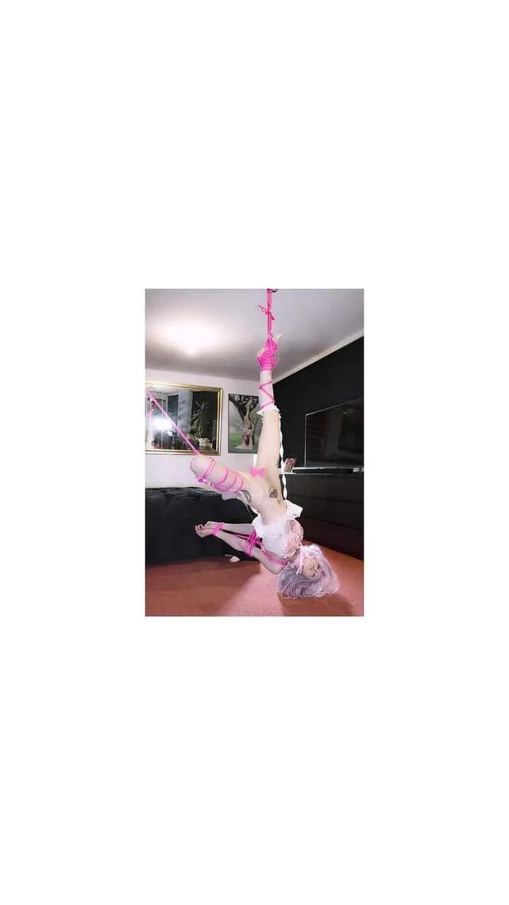 12716