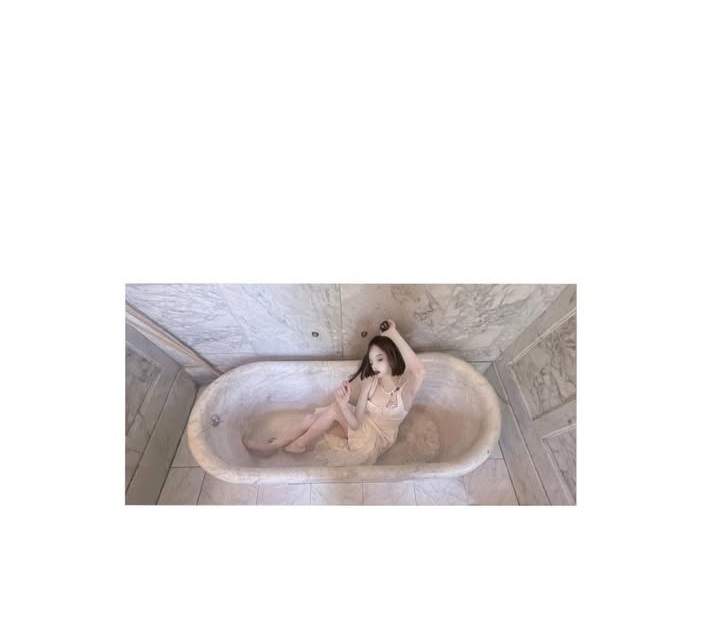{"remix_data":[],"remix_entry_point":"challenges","source_tags":["local"],"origin":"unknown","total_draw_time":0,"total_draw_actions":0,"layers_used":0,"brushes_used":0,"photos_added":0,"total_editor_actions":{},"tools_used":{"transform":1},"is_sticker":false,"edited_since_last_sticker_save":true,"containsFTESticker":false}